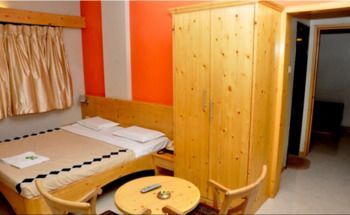 Hotel Deccan Park 3*