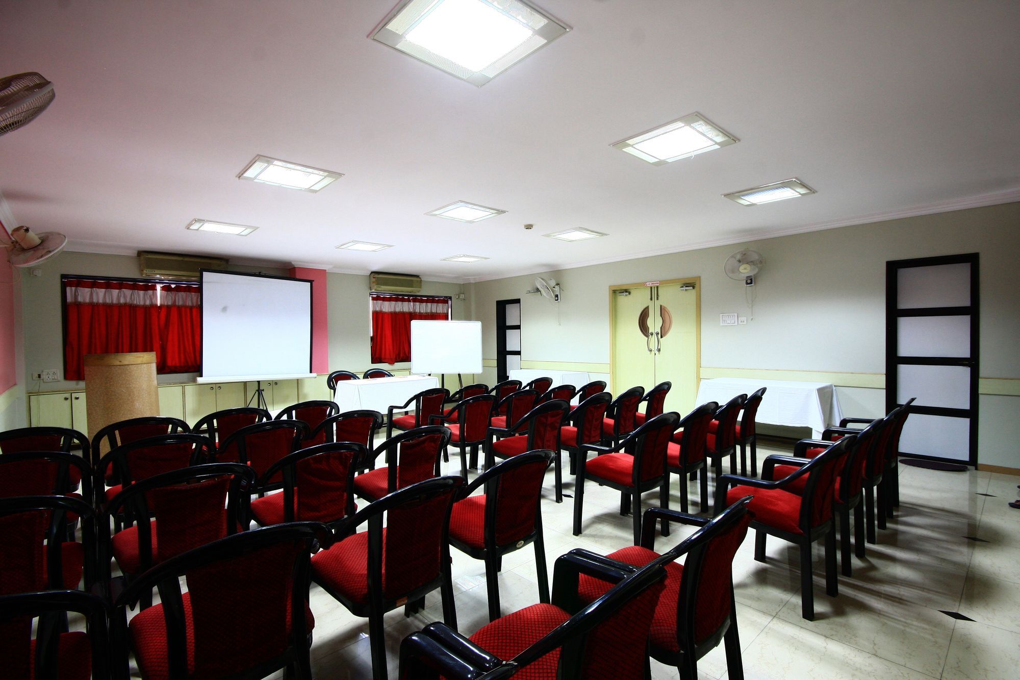 Hotel Deccan Park 3*