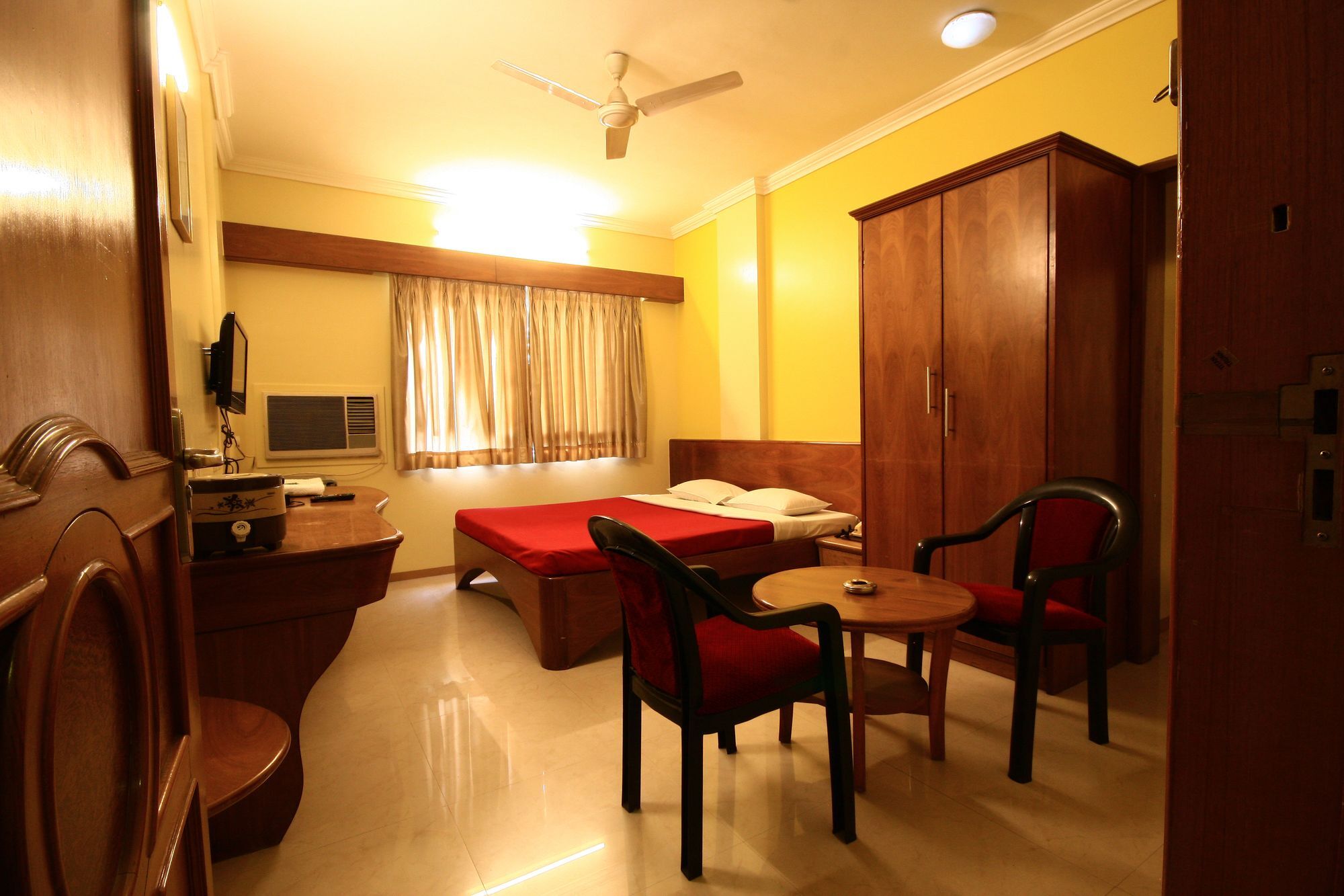 Hotel Deccan Park 3*